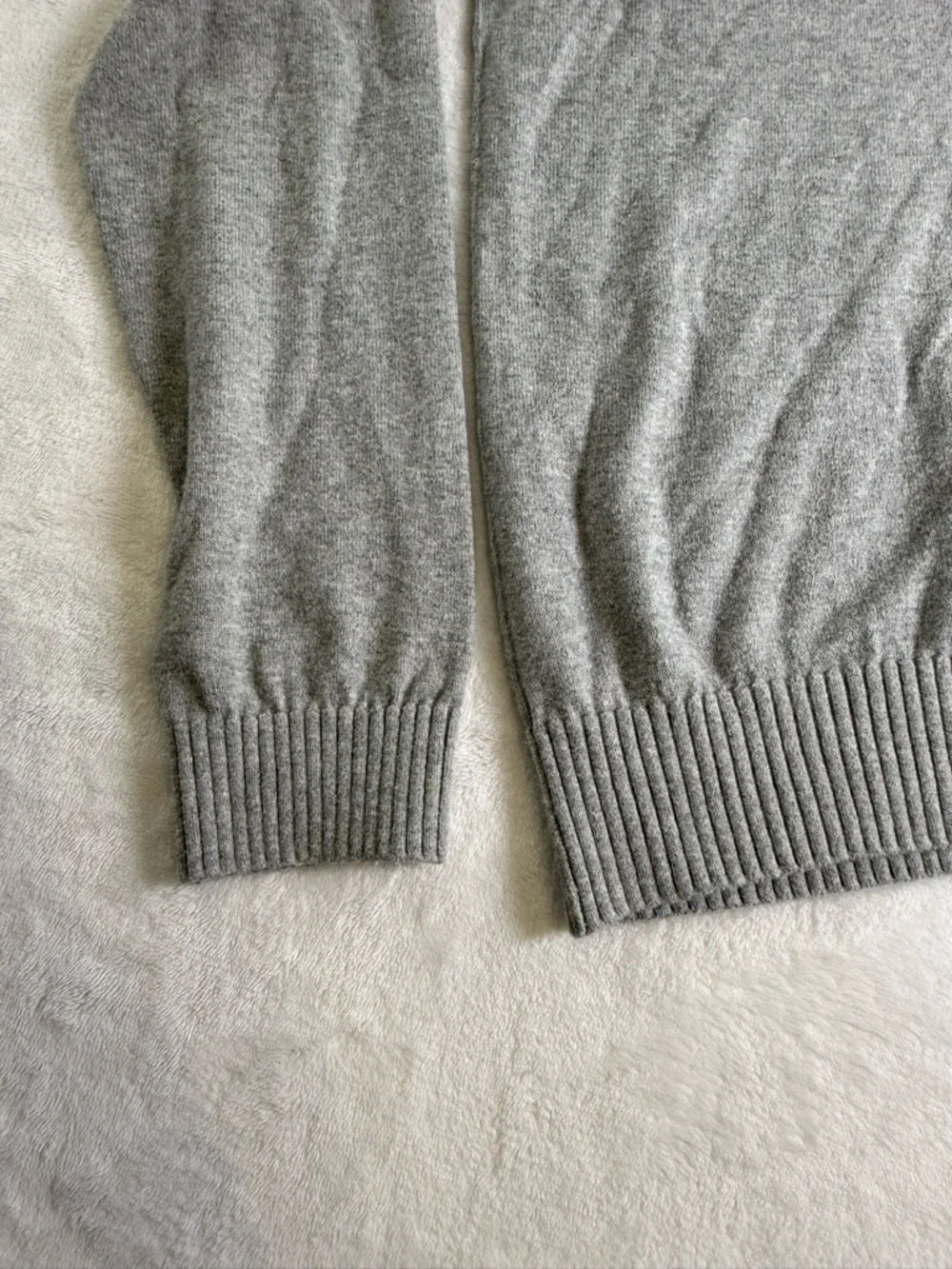 Vuori Light Gray Knit Hooded Pullover - Picture 6 of 7